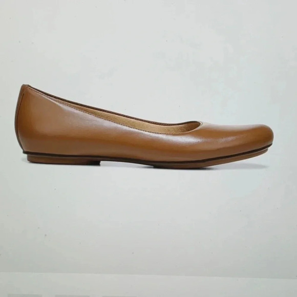 Naturalizer Maxwell Ballet Flat English Tea Leather 10 WIDE - Picture 3 of 12